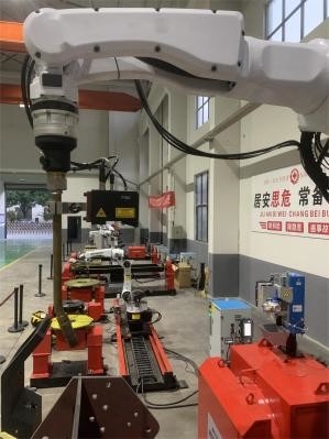 高精密鋼鉄構造塔のための溶接ロボット 足溶接