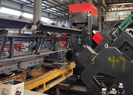 CNCアングルラインマシン JNC2532 と JNC2532G コーナー鉄塔産業における全般的なCNC運動と精密な穴掘りのために
