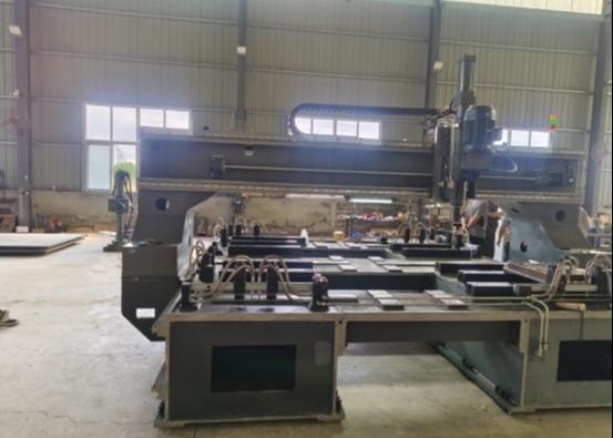 PZ4040/2 型ガントリー移動式 CNC 穴あけ加工機 材料重ね厚さ 最大 100mm