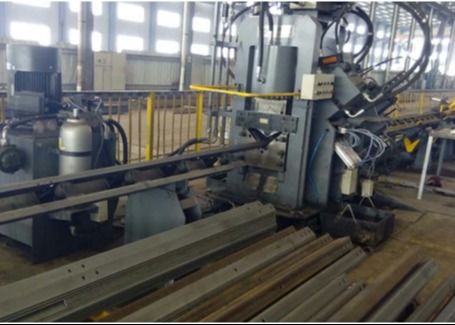 Φ26×12 マックス. 孔 CNC 角金属 孔マークとシーリングライン 3 CNC軸