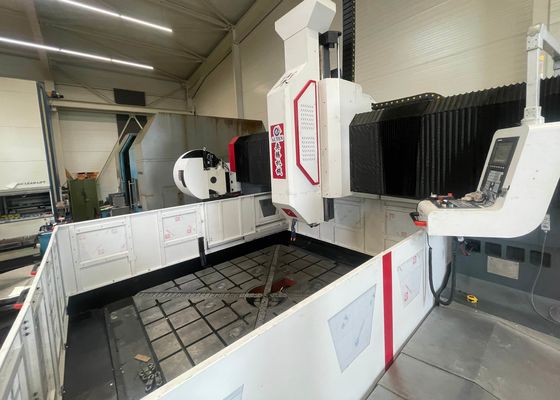 2000x2000mm 作業部品サイズ 高速 CNC プレートとチューブシートのための掘削機