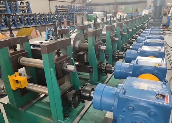 モデル BPF250 ソーラーブラケット パンシング 形成 CNC 生産ライン 低炭素鋼の熱巻き