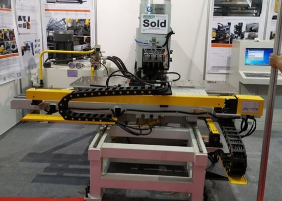 鋼構造物製作 CNC油圧プレートパンチングマシン 建設鋼板加工