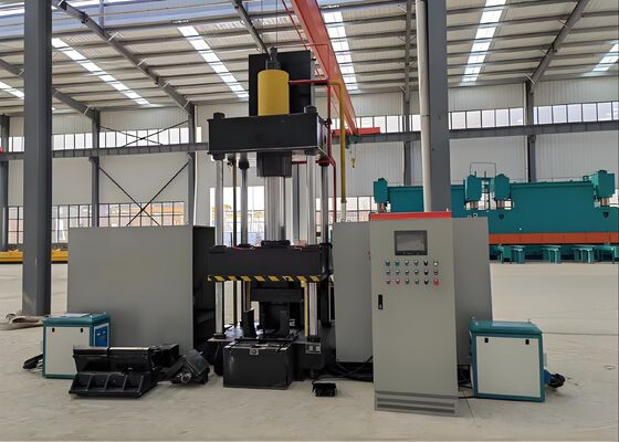 1400mm マックス開口高さ Cncアングル鋼の曲げと加熱マシン 120*2KW加熱力