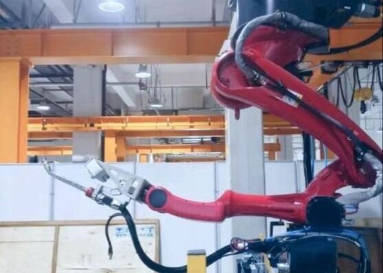 ±0.07mm 繰り返し性 逆転レール 溶接ロボット 機械 180000 ルックス 光抵抗