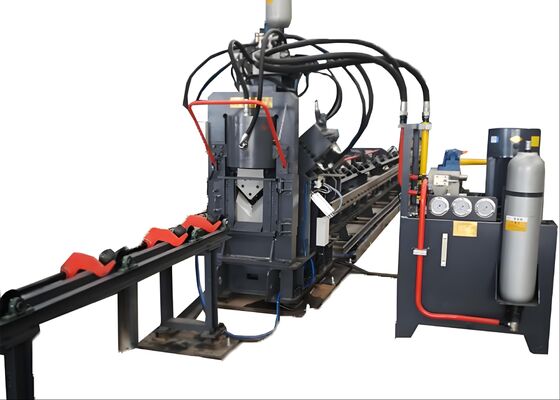 2200/4300KN 切断力 Cnc 角鋼金属シートパンチ切断機械ライン モデル JNC2020