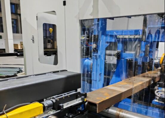 40mm 最大穴径 CNC I型鋼ドリルソーイング＆カットマシンライン PLC制御付き